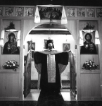 Nederland, Groningen, 06-1994
Vader Onoefry Leider van de Russisch Orthodoxe Gemeenschap in Groningen.
In opdracht van Dagblad Trouw realiseerde portret fotograaf Jan Bogaerts het project `Spiritueel leiders` in diverse landen, waaronder Israel, Egypte, Belgie en Nederland, in de periode 1994 tot 2001. Jan Bogaerts won de eerste prijs in de categorie Portretten bij de fotowedstrijd De Zilveren Camera in 1994 

On assigment of the Dutch daily Newspaper Trouw photographer Jan Bogaerts realised portraits of spritual and religious leaders in several countries like Israel, Egypt, Belgium and the Netherlands. Photographer Jan Bogaerts realised this project between 1994 and 2001. He won the first price for this serie in 1994 in the competition of De zilveren Camera in the category Portraits.

foto: Jan Bogaerts
Onoefry RusOrtho-JB1994-103-05